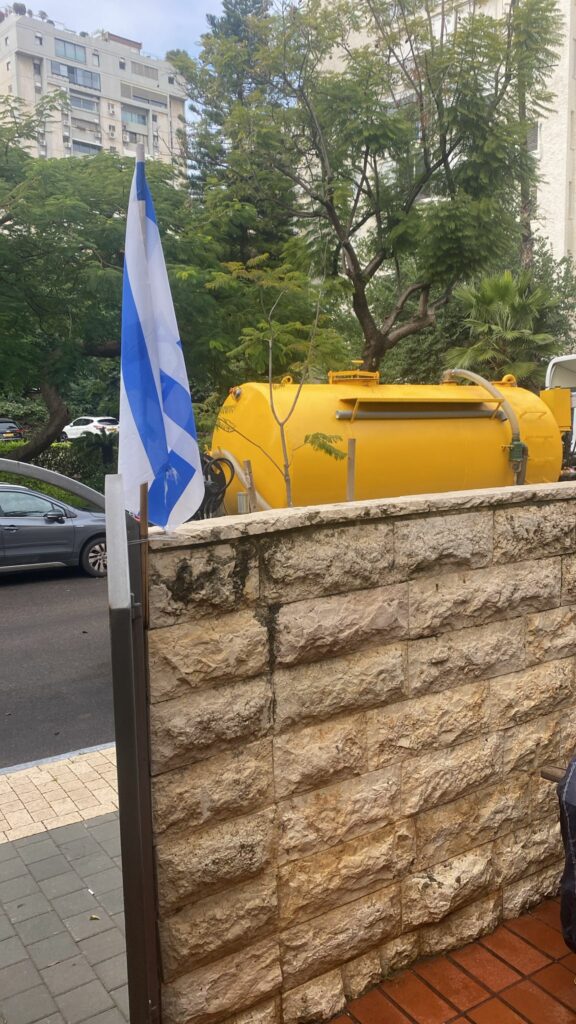 ביובית בתל אביב פתחת סתימה ביוב ניקוי שורשים בית פרטי